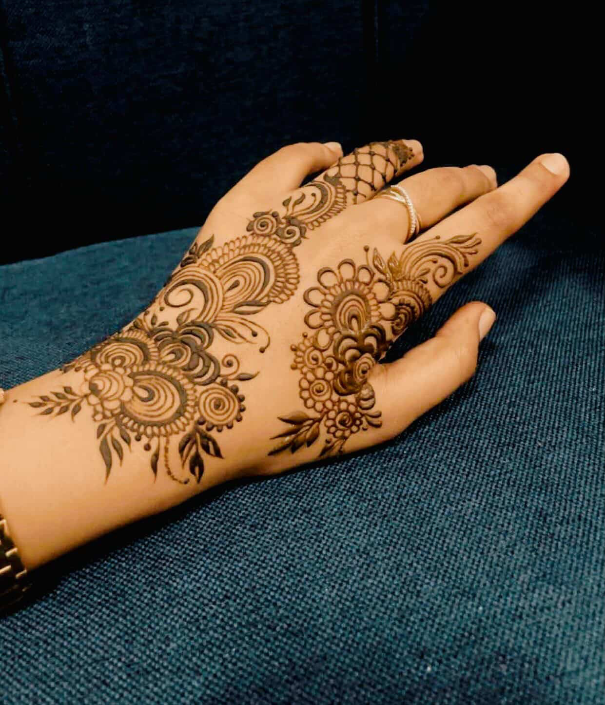 Henna design